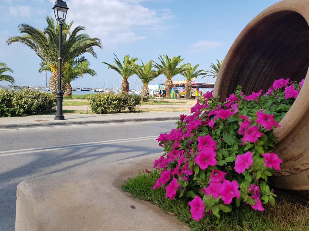 Petite Palace Rethymno Esterno foto