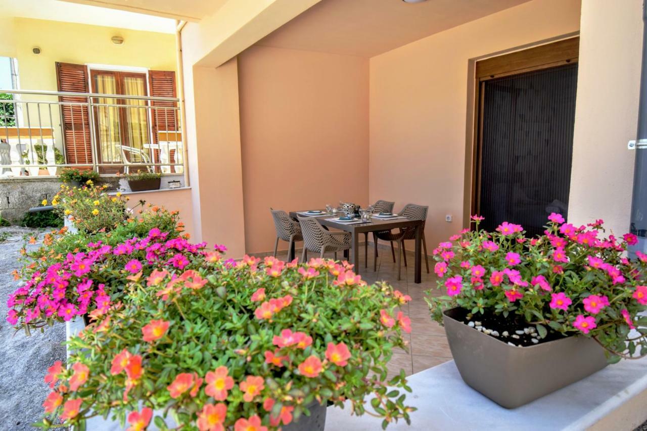 Petite Palace Rethymno Esterno foto